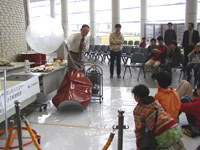 ��C�̘b�ł̓h�����ʂ̋�C���@�B�ŕ��D�Ɉڂ��������c�h�����ʂ̃w�R��ł����l�͑唗�́I��C�̗͂Ȃ�ł���